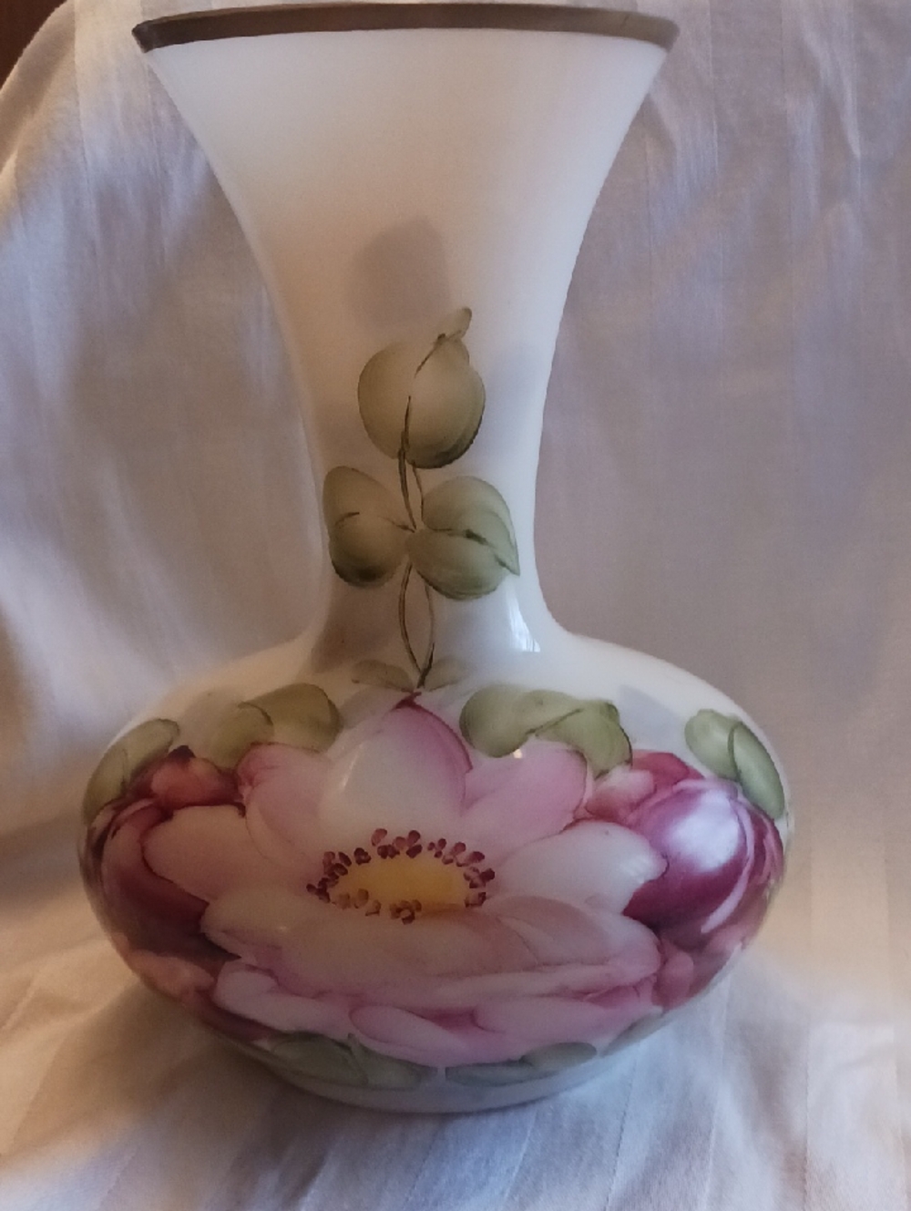 Beautiful Vintage Hand Painted Milk Glass Floral Vase. Made In USA By Deluxe Inc